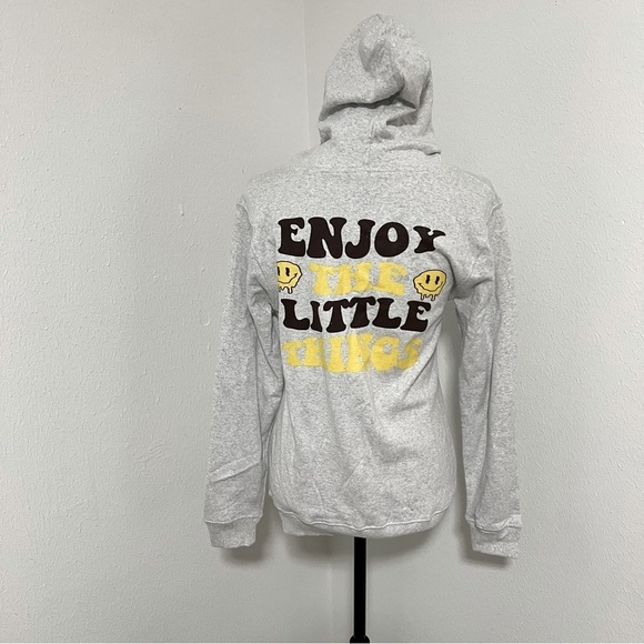 ON Fire Unisex Small Graphic “ENJOY THE LITTLE THINGS” Pullover Hoodie NWT - Picture 4 of 7